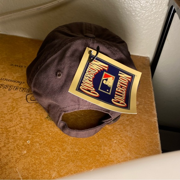 San Diego Padres Cooperstown Collection Fan Favorite Strapback Brown Hat Cap NWT - Picture 5 of 5